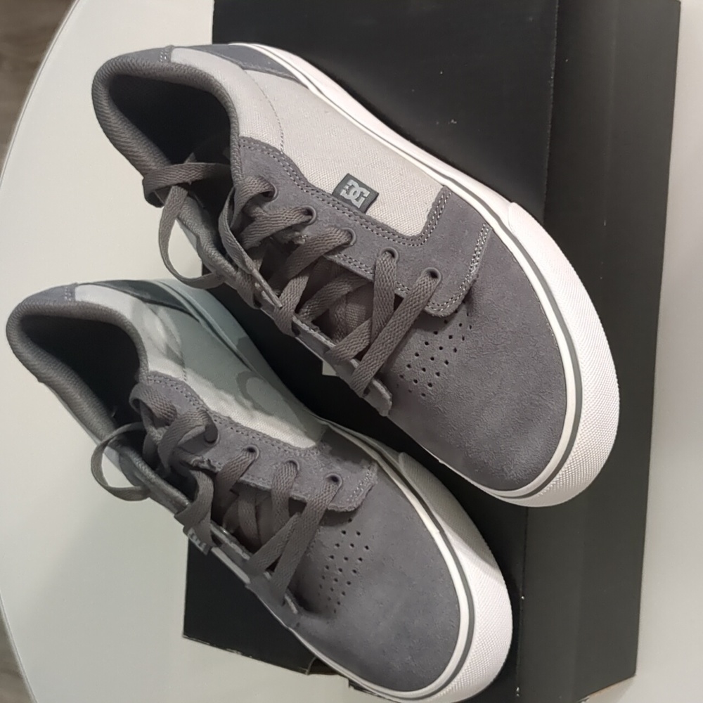 DC Shoes Anvil model 303190 Battleship Armor gray mens 8US